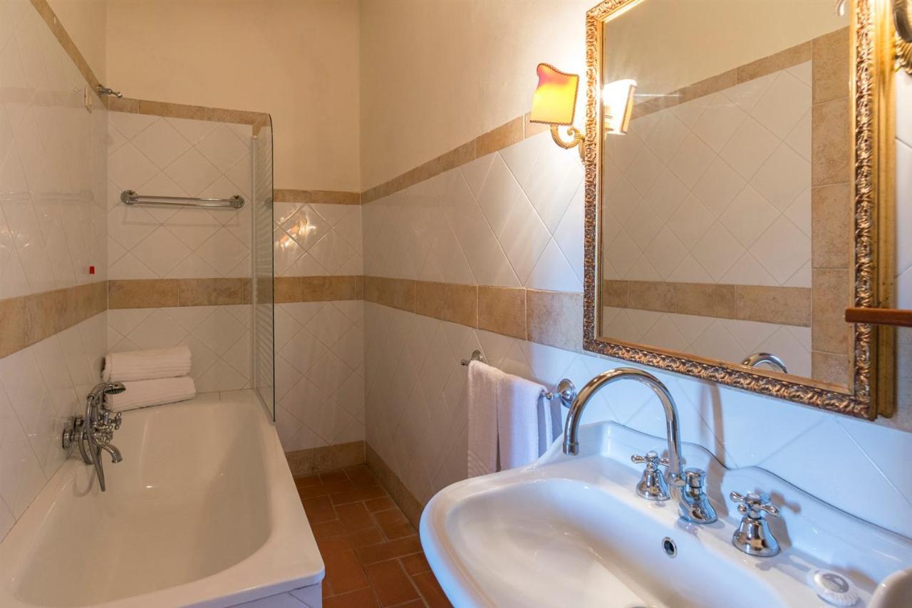 Villa Palazzaccio 26, Emma Villas Arezzo Bagian luar foto